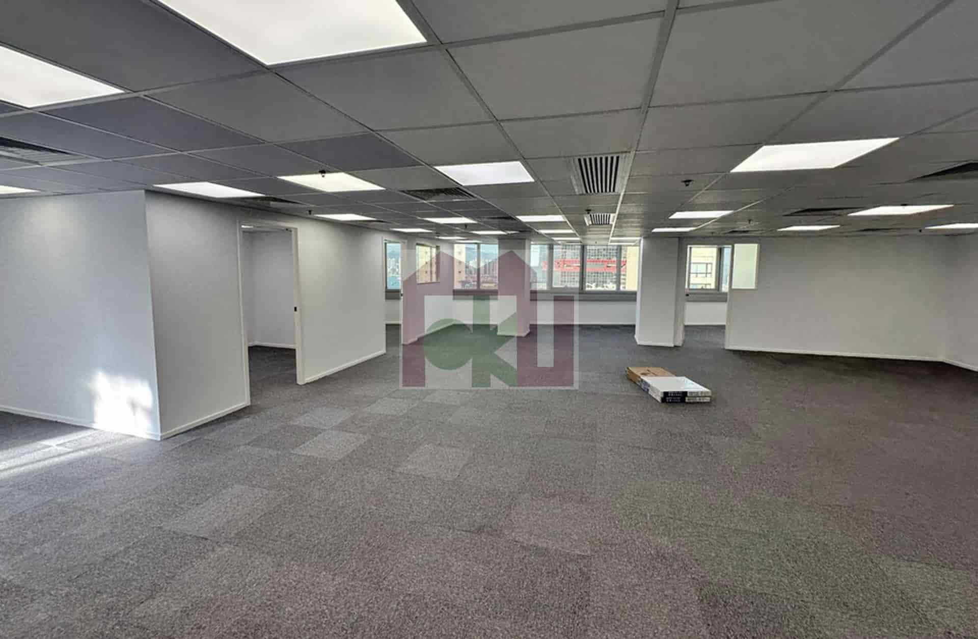 Strand 50 building or unit photo